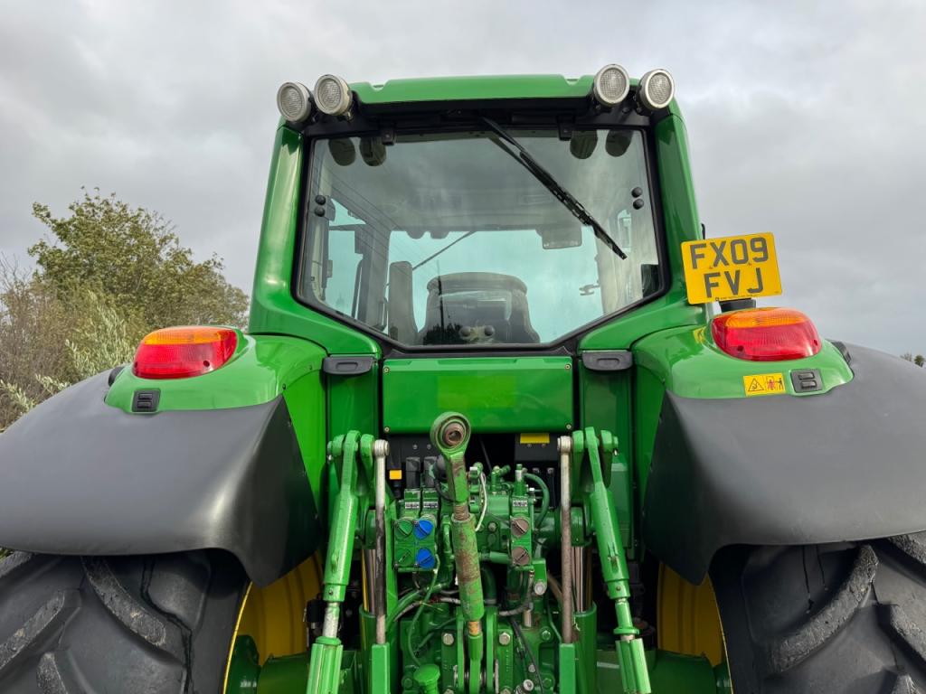 John Deere 6930