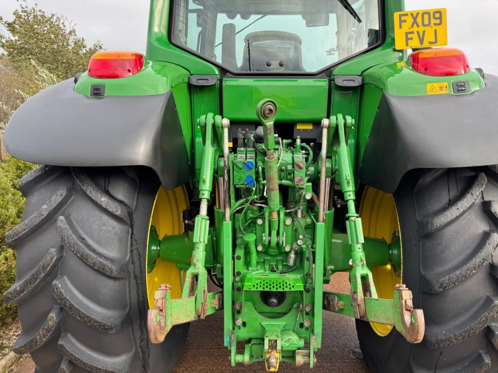 John Deere 6930