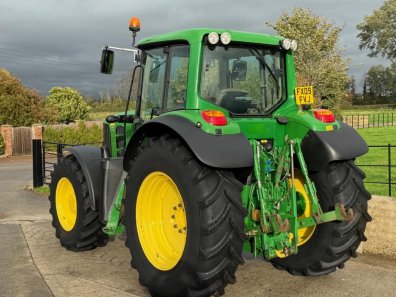 John Deere 6930