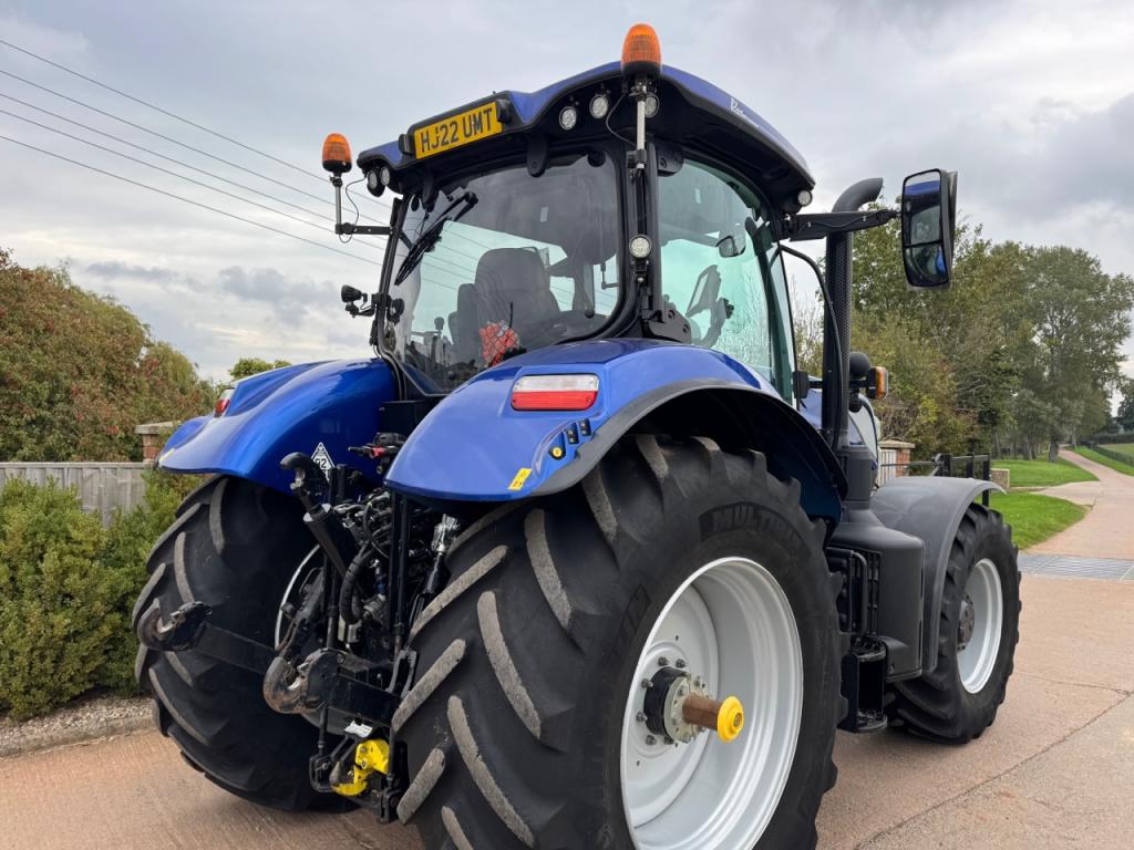 New Holland T7.225