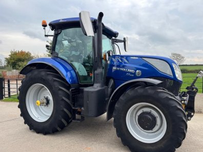 New Holland T7.225