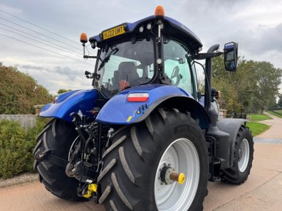 New Holland T7.225