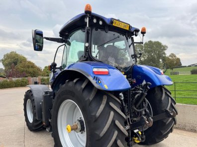 New Holland T7.225