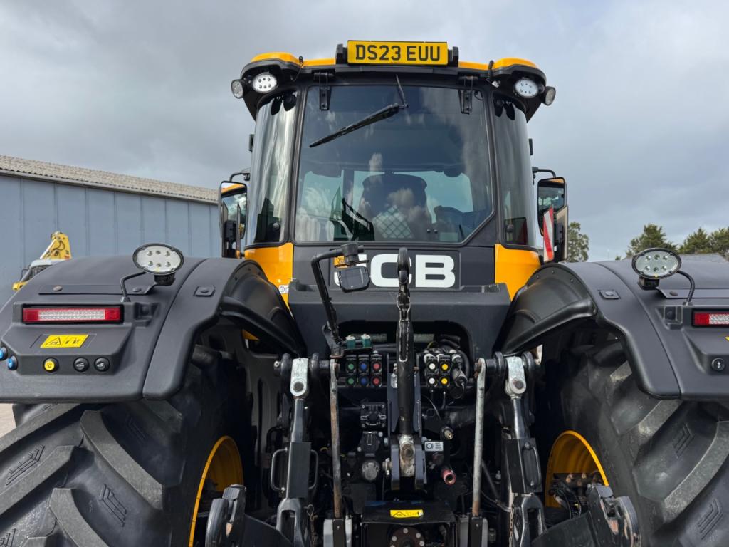 JCB 4220 iCON