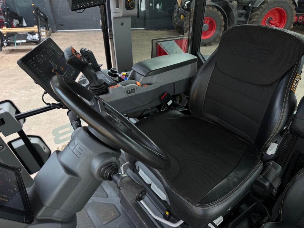 JCB 4220 iCON