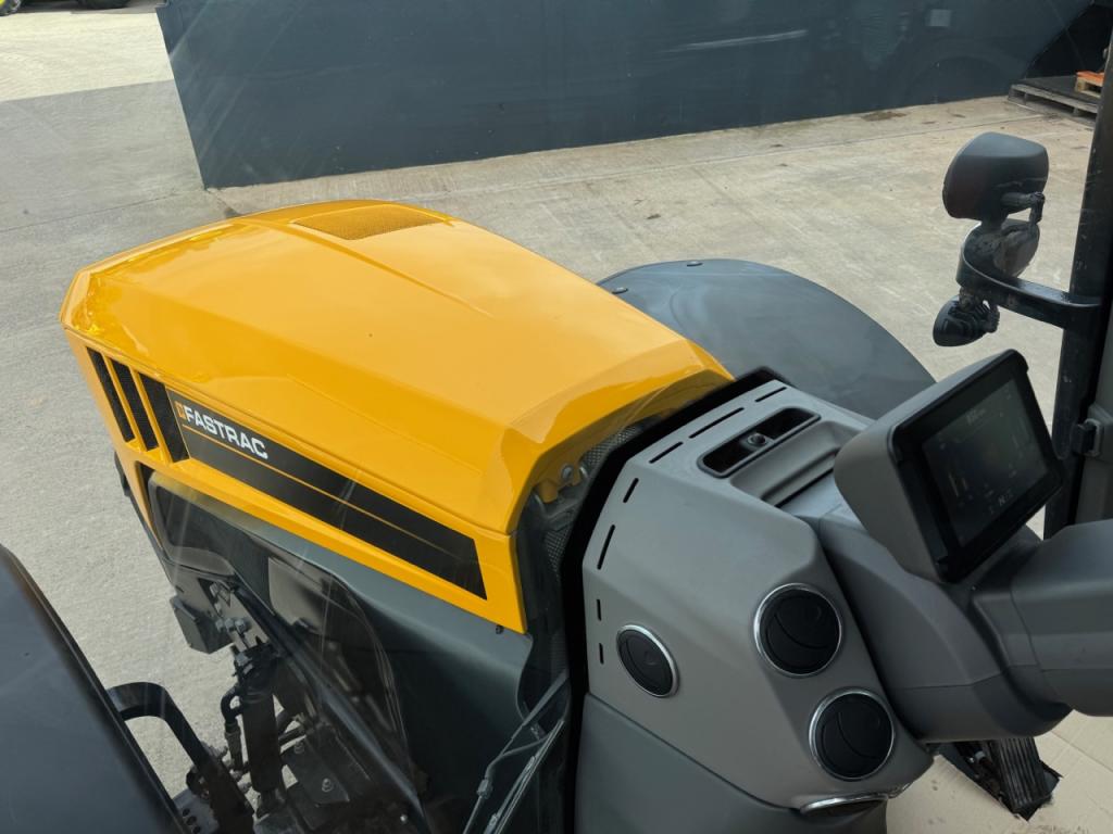 JCB 4220 iCON