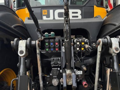 JCB 4220 iCON