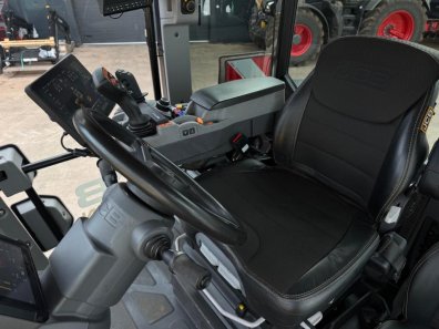JCB 4220 iCON