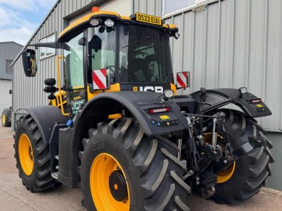 JCB 4220 iCON