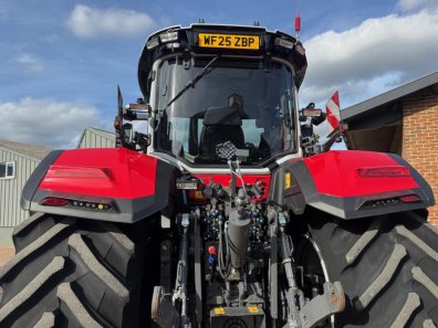 Massey Ferguson 9S.425