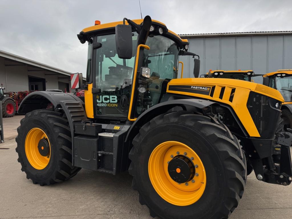 JCB 4220 iCON