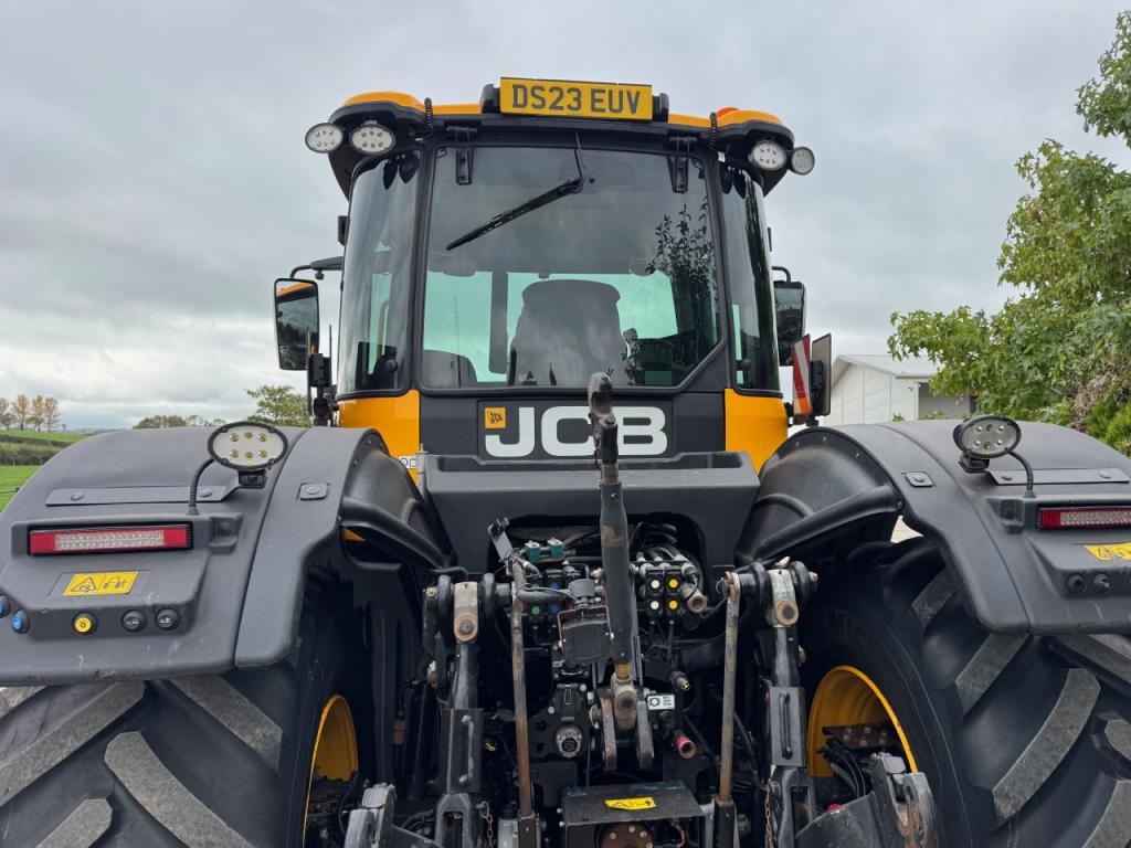 JCB 4220 iCON