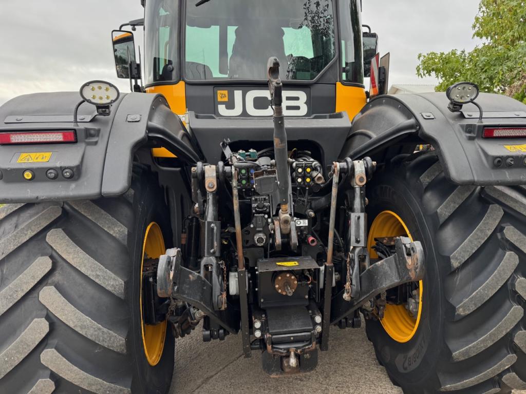 JCB 4220 iCON