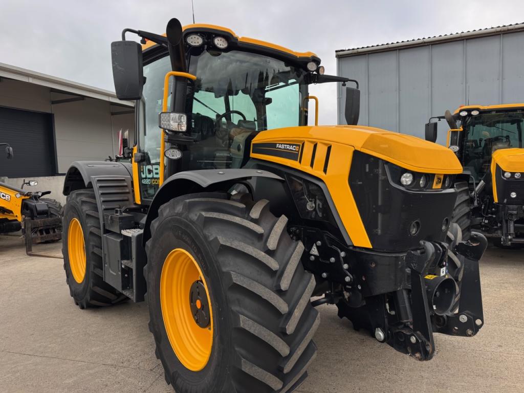 JCB 4220 iCON