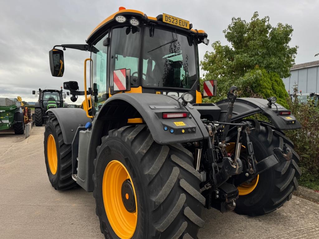 JCB 4220 iCON