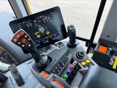 JCB 4220 iCON