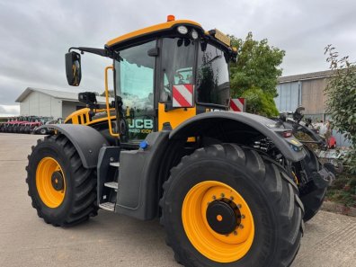 JCB 4220 iCON
