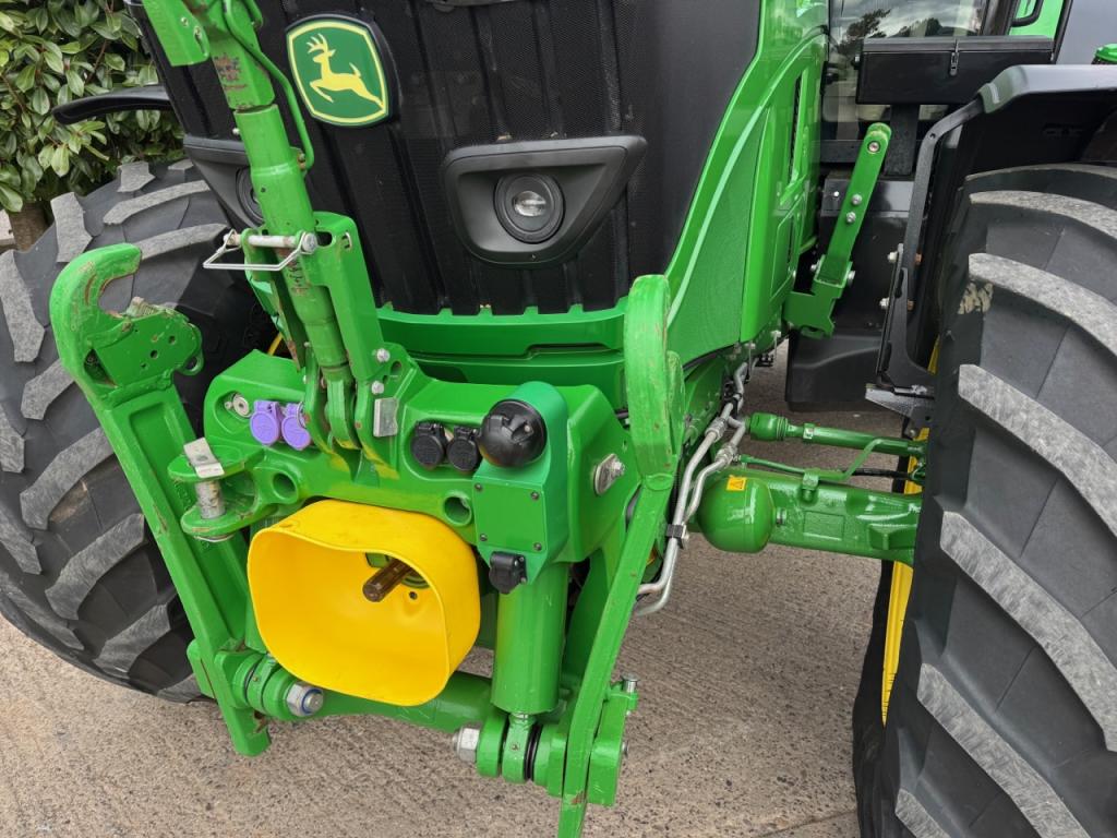 John Deere 6R 185