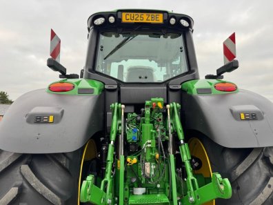 John Deere 6M 240