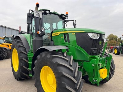 John Deere 6M 240
