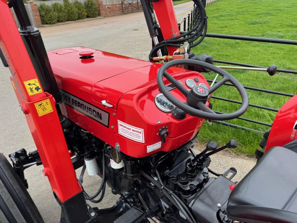 Massey Ferguson 230