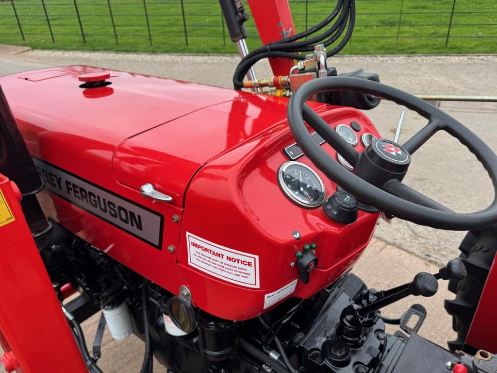 Massey Ferguson 230