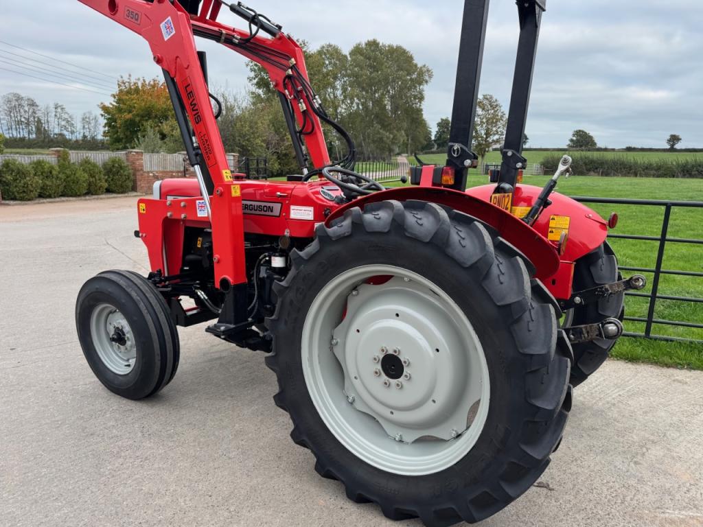 Massey Ferguson 230