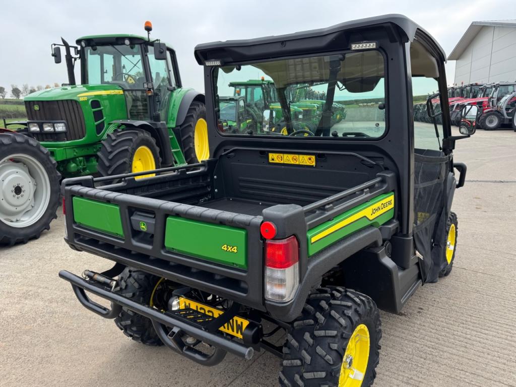 John Deere 865M Gator