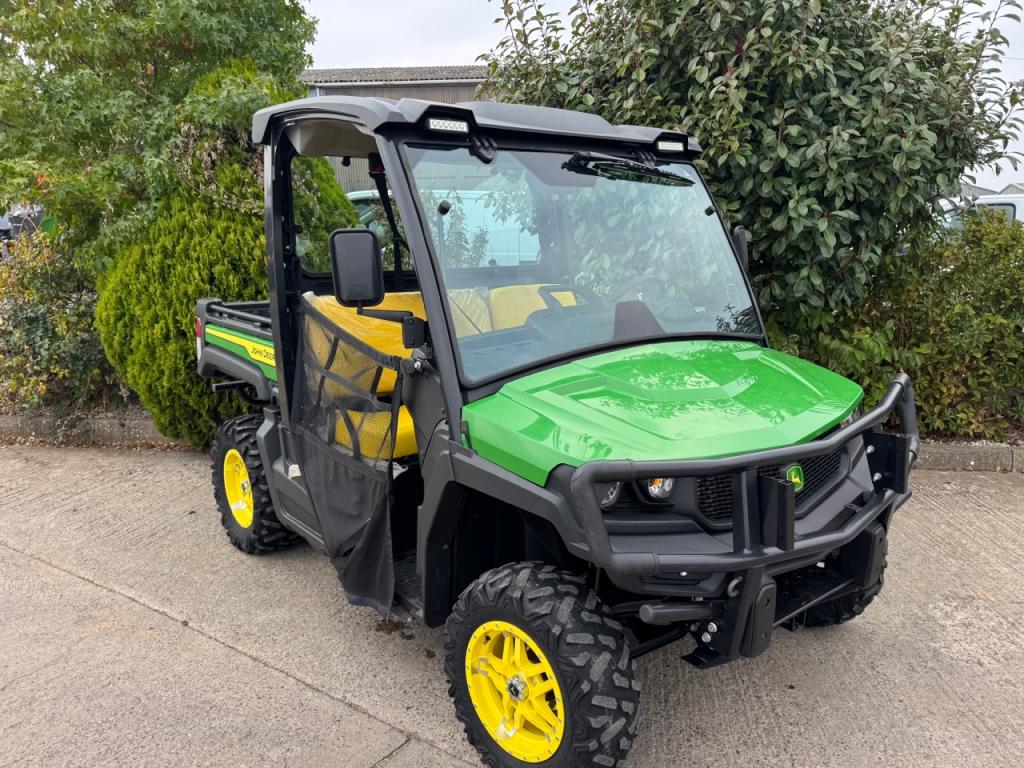 John Deere 865M Gator