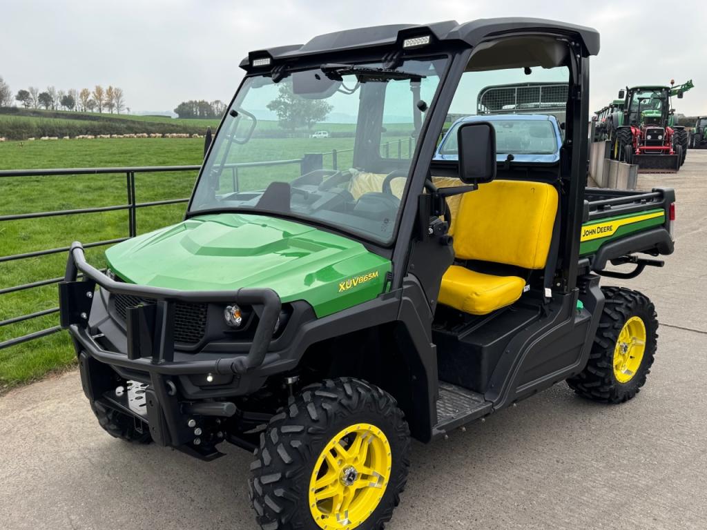 John Deere 865M Gator