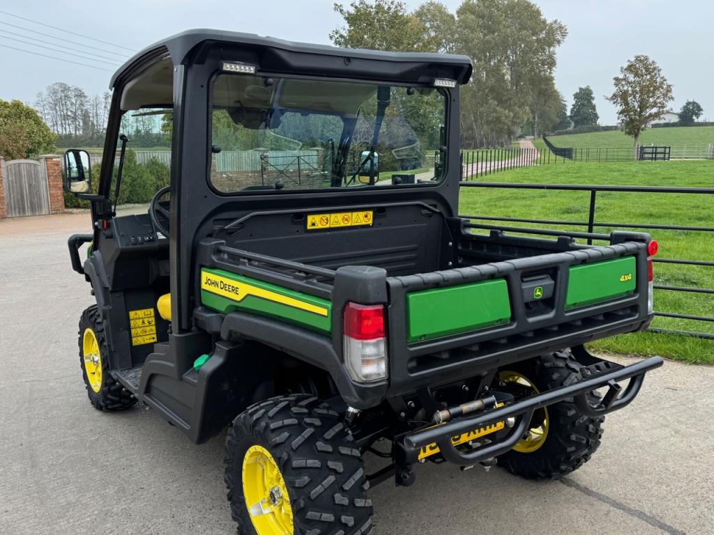 John Deere 865M Gator