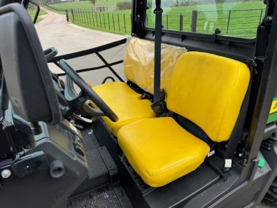 John Deere 865M Gator