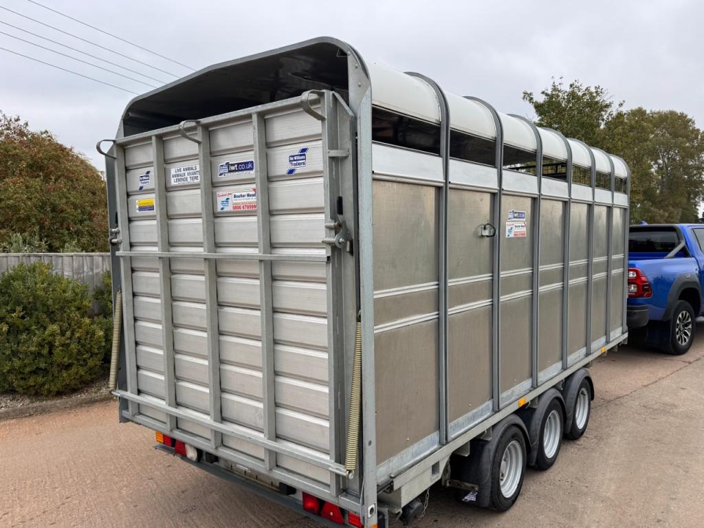 Ifor Williams DP 120S 14ft cattle trailer