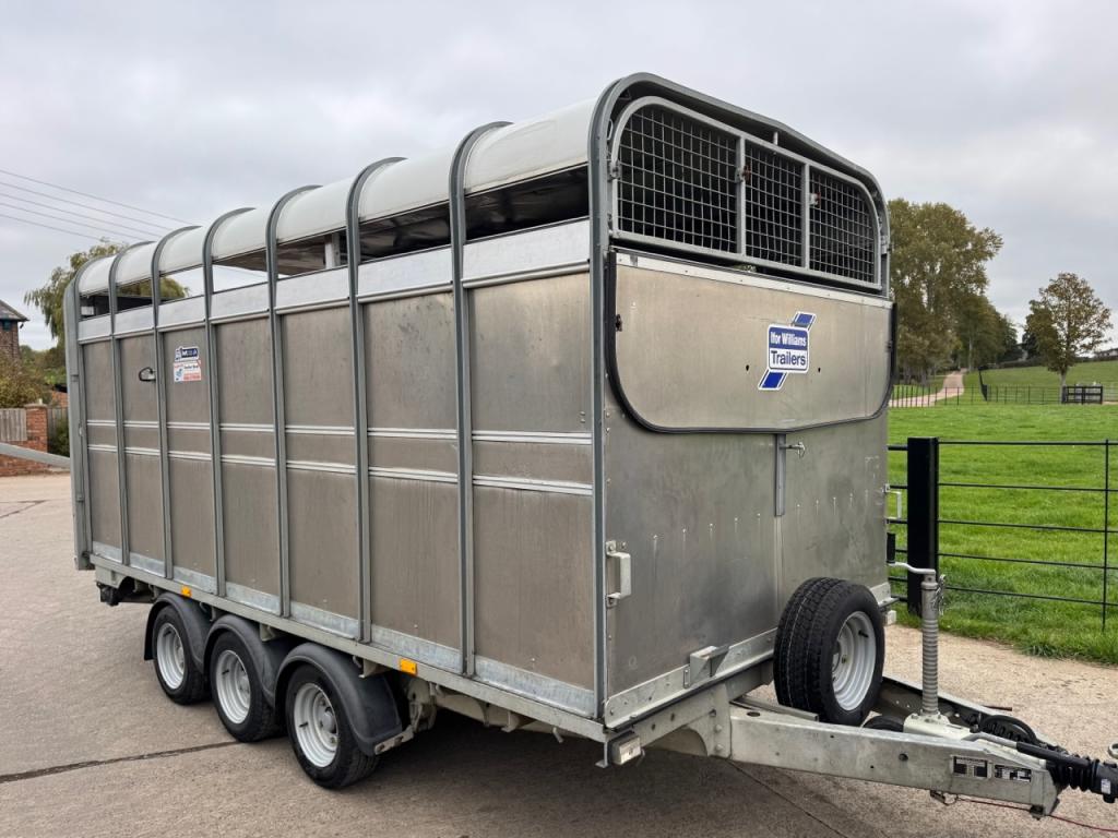 Ifor Williams DP 120S 14ft cattle trailer