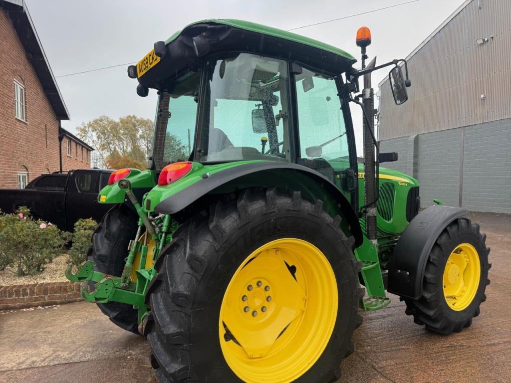 John Deere 5100R
