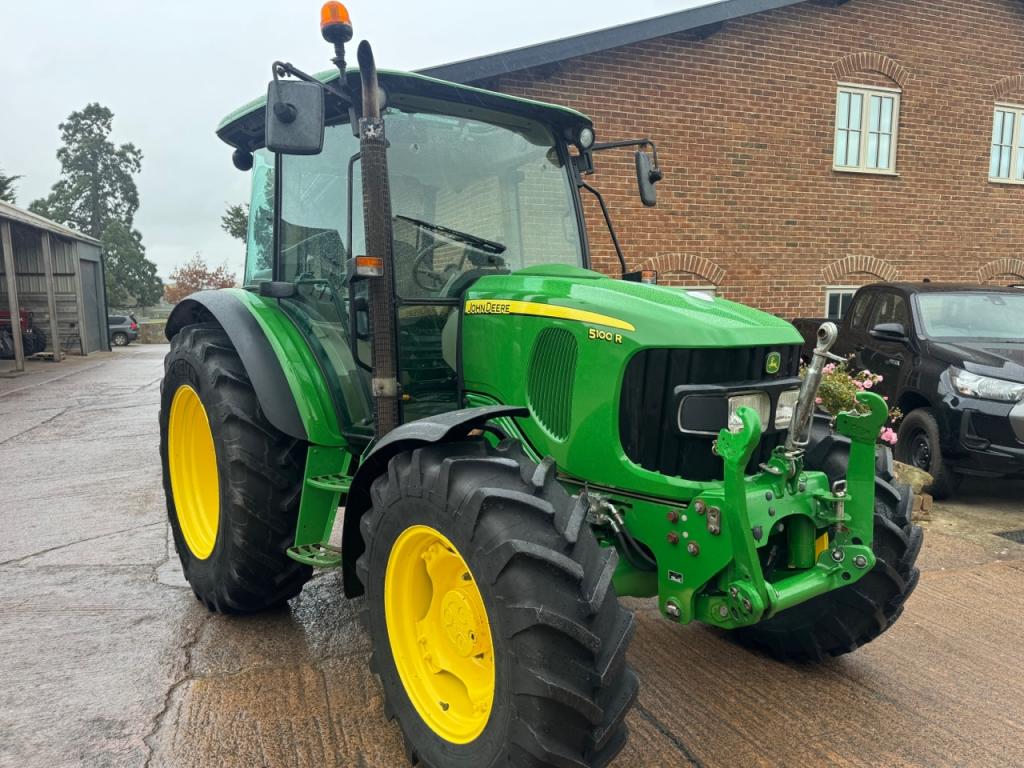 John Deere 5100R
