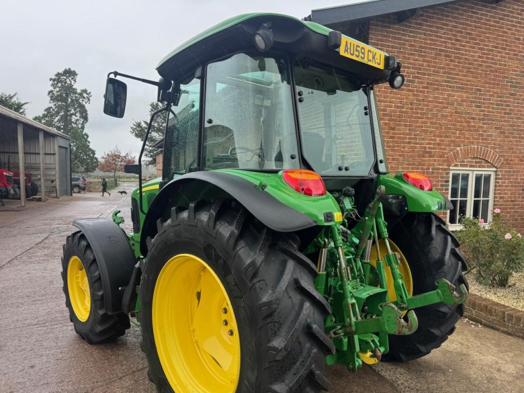John Deere 5100R