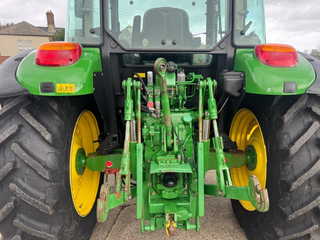 John Deere 5100R