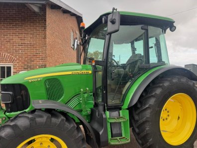 John Deere 5100R