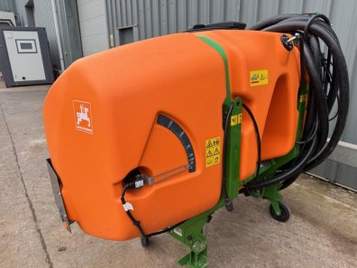 Amazone UF1602 mounted sprayer and FT1502 front tank