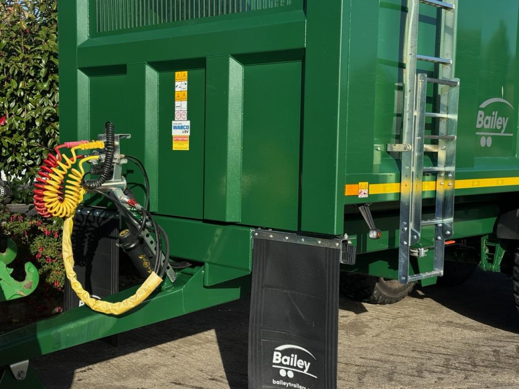 Bailey 16 ton TB silage trailer