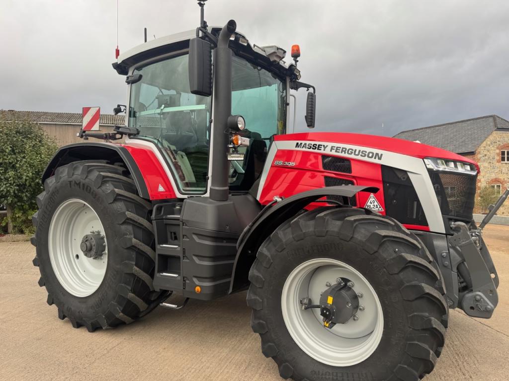 Massey Ferguson 8S.305