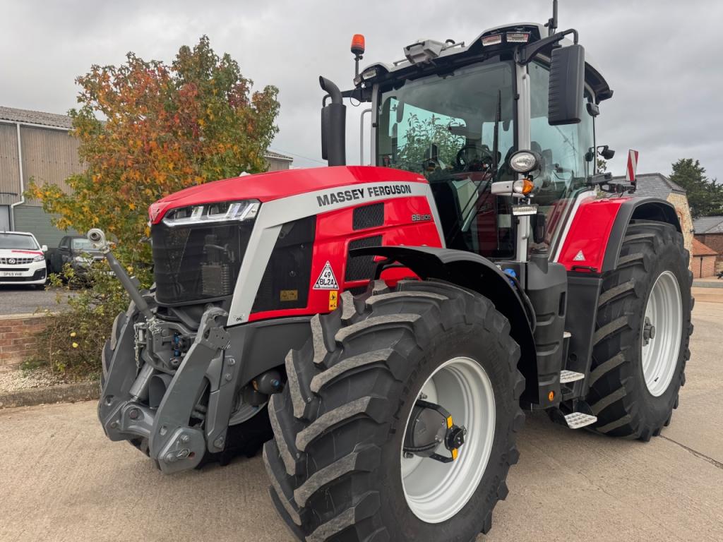 Massey Ferguson 8S.305