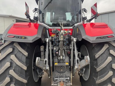 Massey Ferguson 8S.305