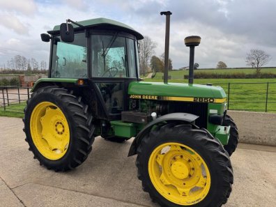 John Deere 2850