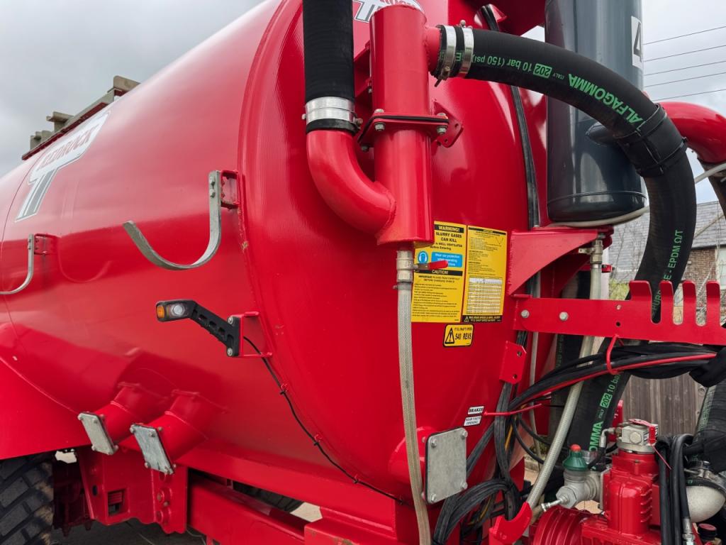 Redrock 3500 gallon tanker