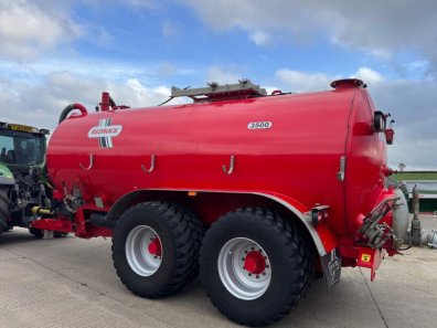 Redrock 3500 gallon tanker