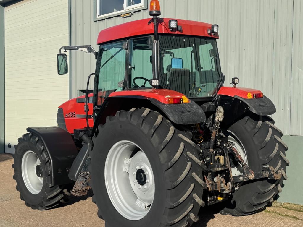 Case MX 135