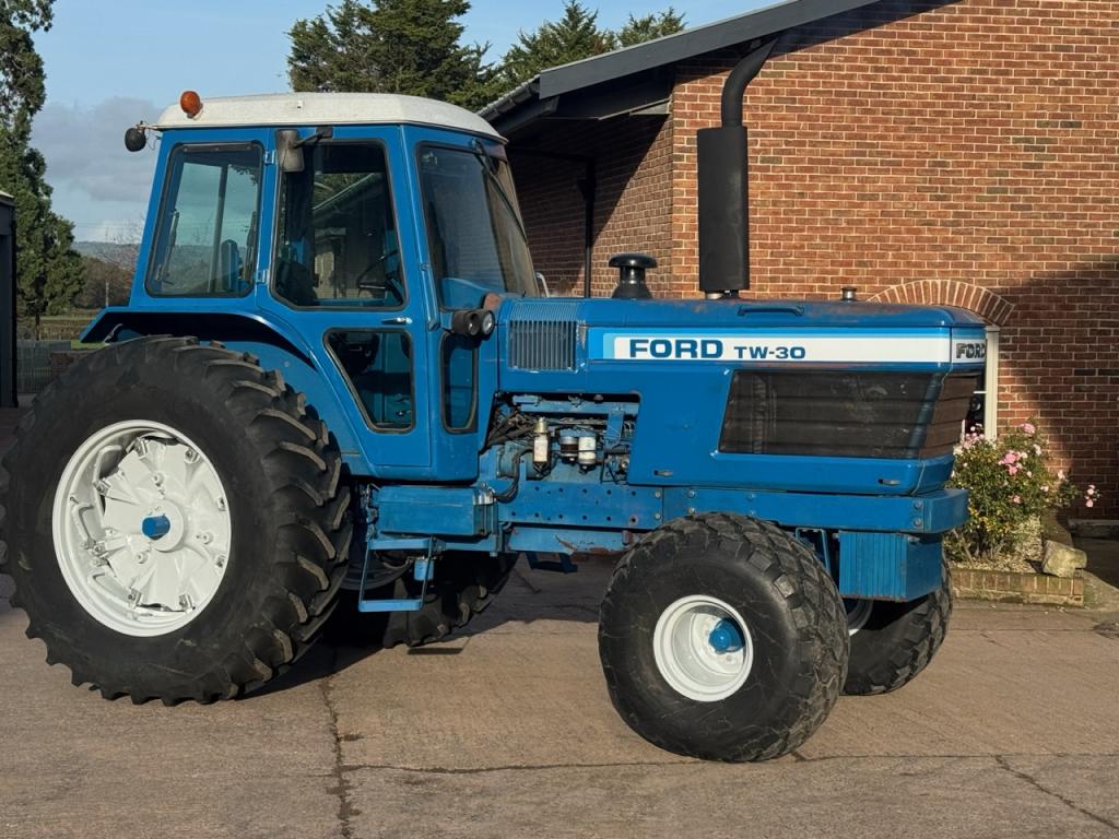 Ford TW30