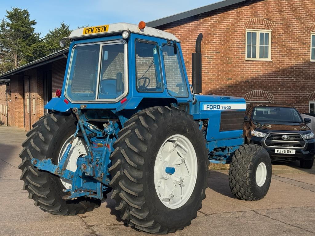 Ford TW30